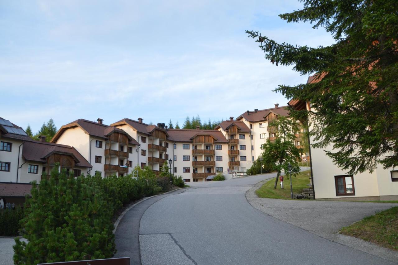 Panorama Apartment Gerlitzen Treffen Buitenkant foto